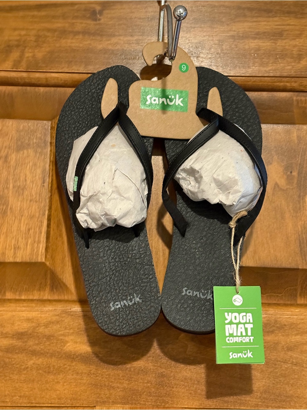 NWT Sanuk Yoga Spree 4 Black Yoga Mat Flip Flops